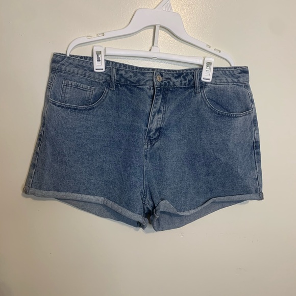Shein Curve Jean Shorts Hand Painted Back Pockets - Picture 3 of 8